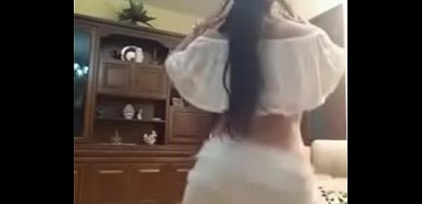  Pentyless Dance, Visible pussy